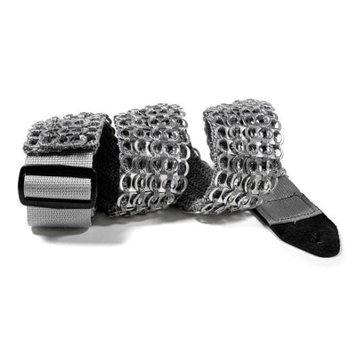 alt="cool guitar strap silver heavy metal chainmail by Escama Studio"