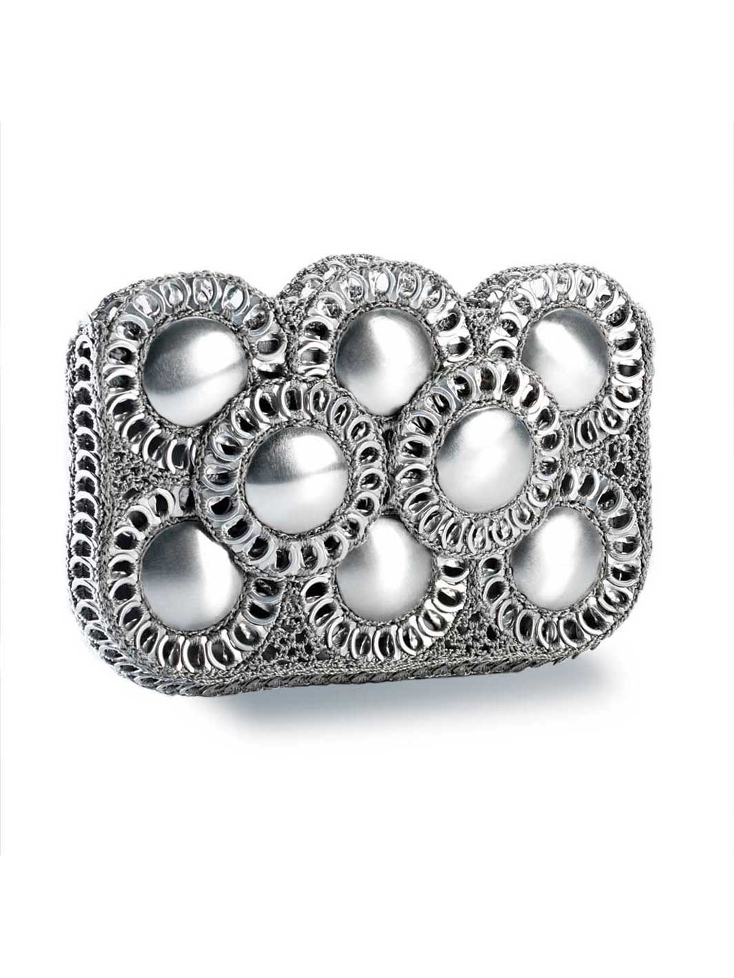 alt="upcycled aluminum purse from soda tabs and can bottoms - escama studio"